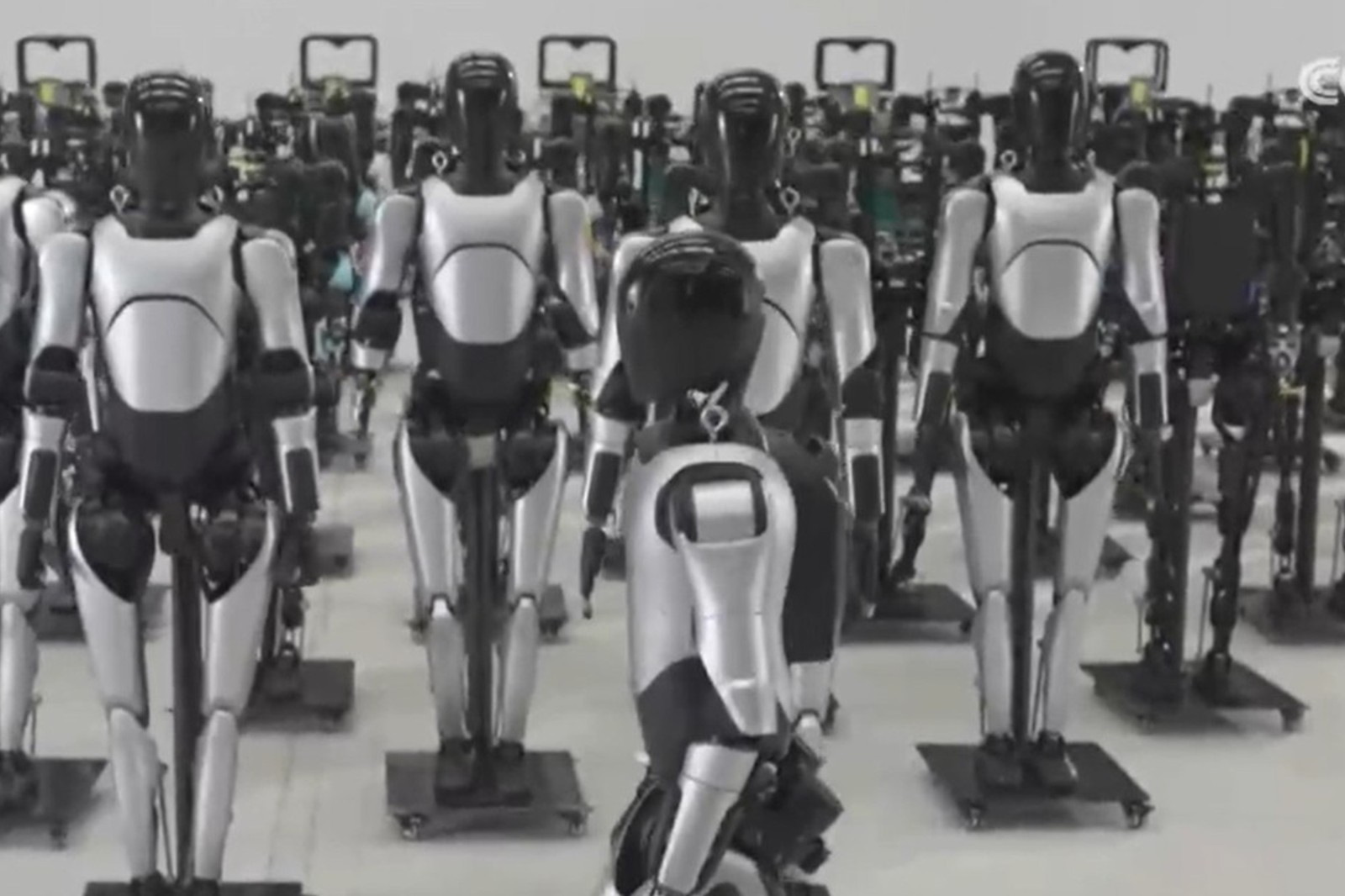 央视报道！揭秘南宫NG28机器人量产超级工厂